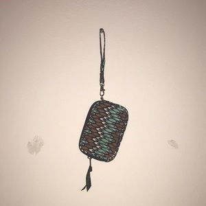 vera bradley wristlet